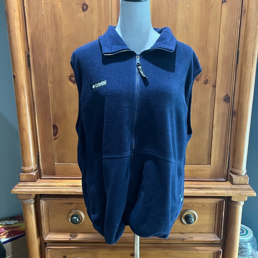 Columbia Sportswear Navy Vest, Sz L